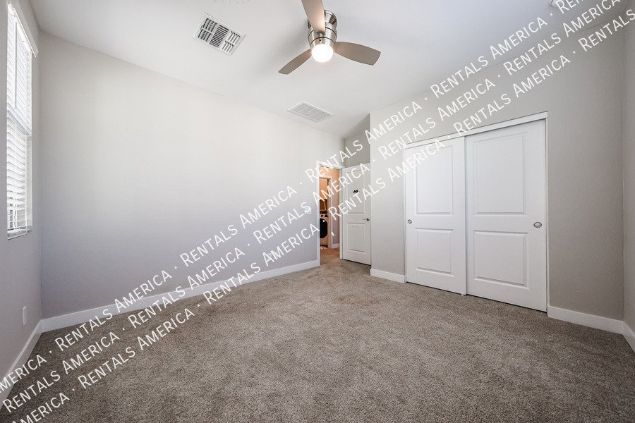 Exquisite 4BR/3BA + Loft Home in Mariposa Gated Community, Chandler property image