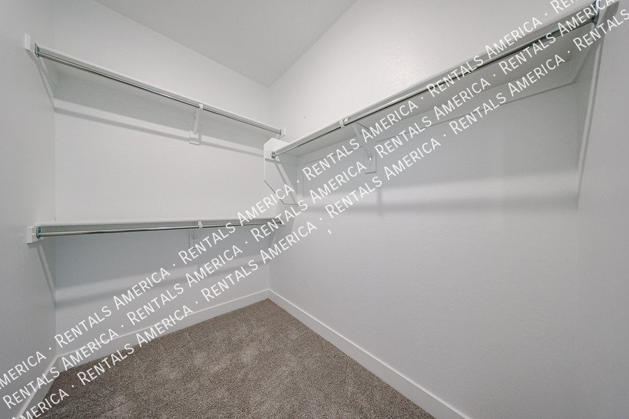 Exquisite 4BR/3BA + Loft Home in Mariposa Gated Community, Chandler property image