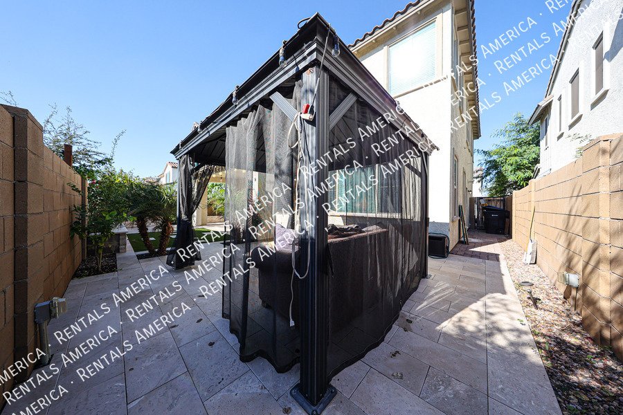 Exquisite 4BR/3BA + Loft Home in Mariposa Gated Community, Chandler property image