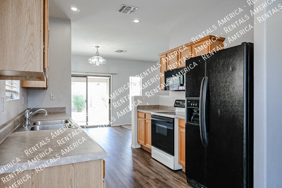 Nice Home in Cooper Commons! property image