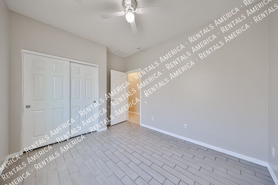 Availablel! 4 bed, 3 bath in Surprise! property image