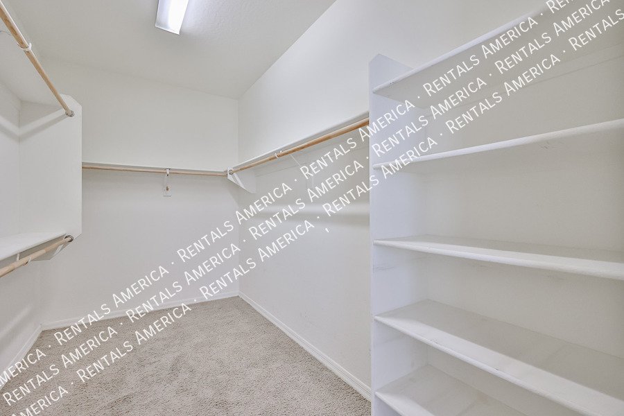 Availablel! 4 bed, 3 bath in Surprise! property image