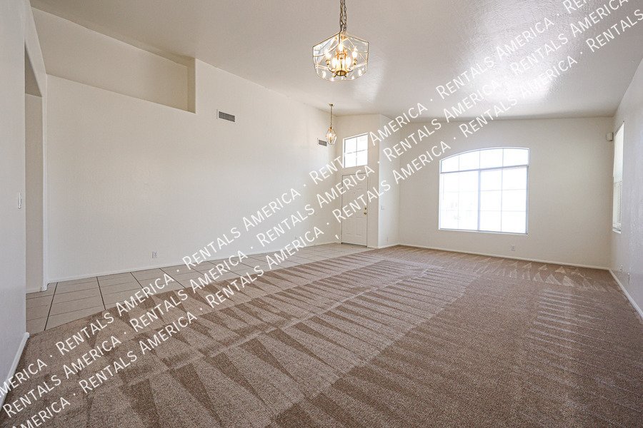 Beautiful 3 Bedroom Home in Mesa! property image