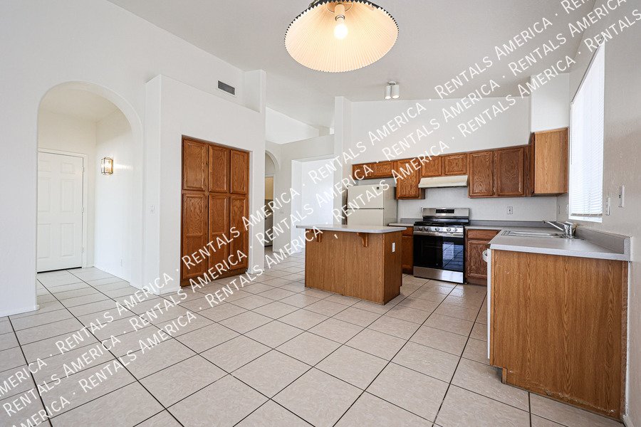 Beautiful 3 Bedroom Home in Mesa! property image