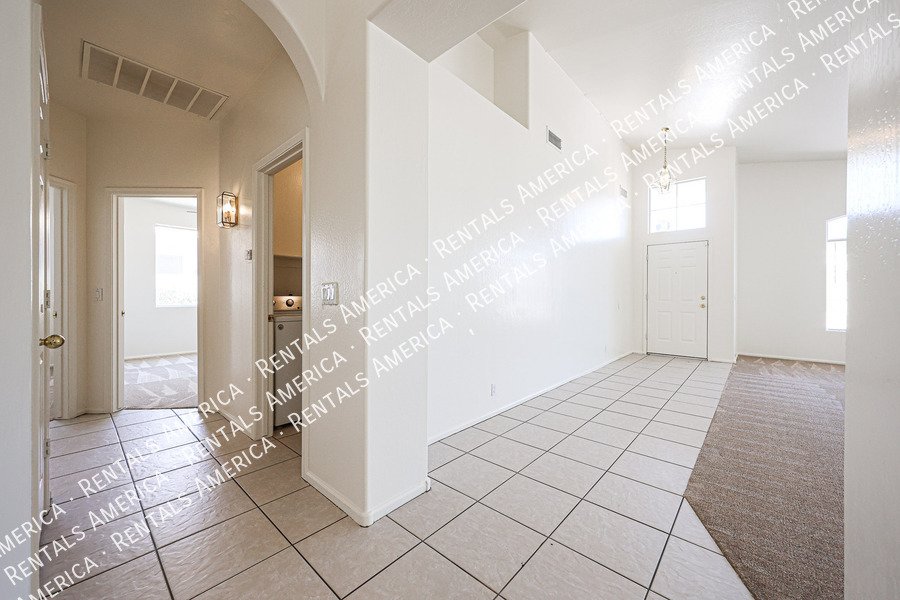 Beautiful 3 Bedroom Home in Mesa! property image