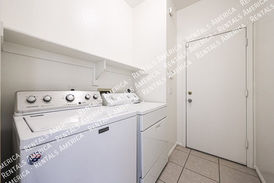 Beautiful 3 Bedroom Home in Mesa! property image