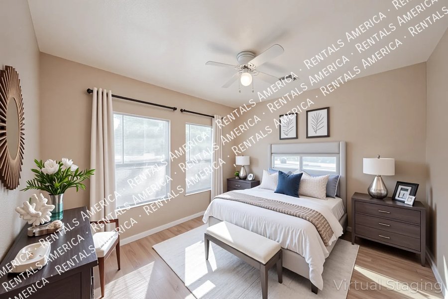 Charming 2 bedroom 1 bath house with a white picket fence yard!!! property image