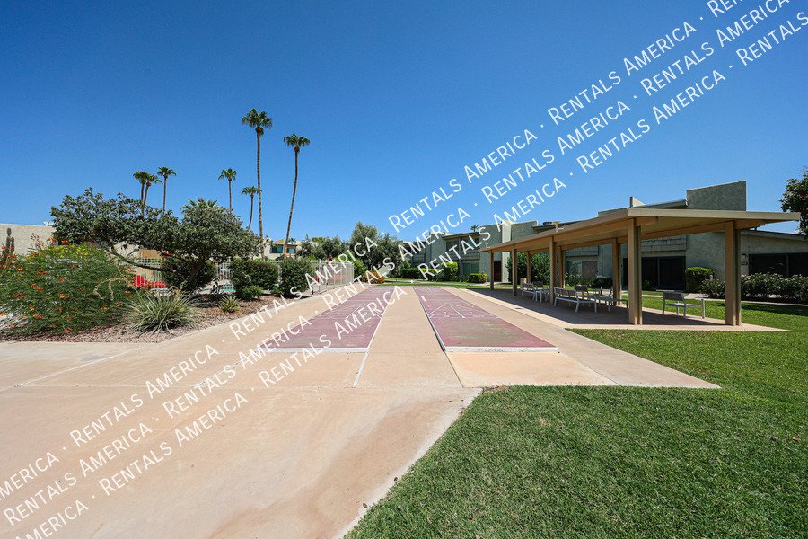 MOVE IN SPECIAL / Short Term Rentals Available. property image