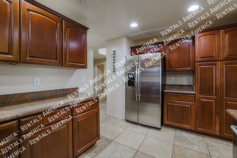 Stunning 2 bed/ 2 bath, Gated Community, in Scottsdale! property image