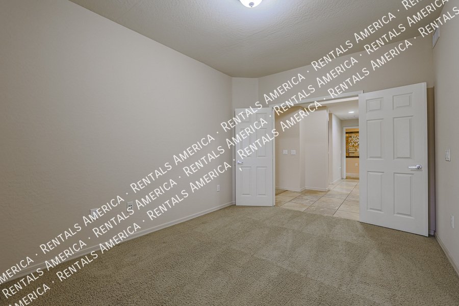 Stunning 2 bed/ 2 bath, Gated Community, in Scottsdale! property image