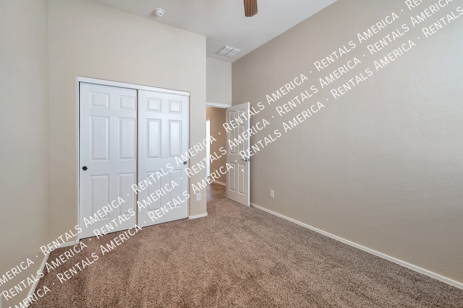MOVE IN SPECIAL property image