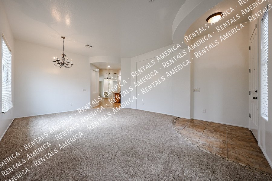 MI SPECIAL! Spacious 3BD 2BA  + Den Single Level Home in Seville1 property image