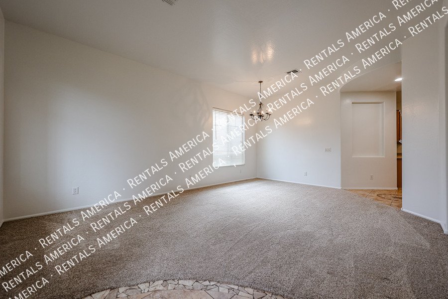 MI SPECIAL! Spacious 3BD 2BA  + Den Single Level Home in Seville1 property image