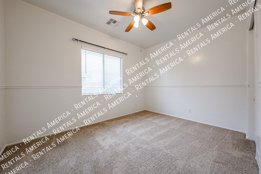 MI SPECIAL! Spacious 3BD 2BA  + Den Single Level Home in Seville1 property image