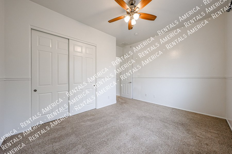 MI SPECIAL! Spacious 3BD 2BA  + Den Single Level Home in Seville1 property image