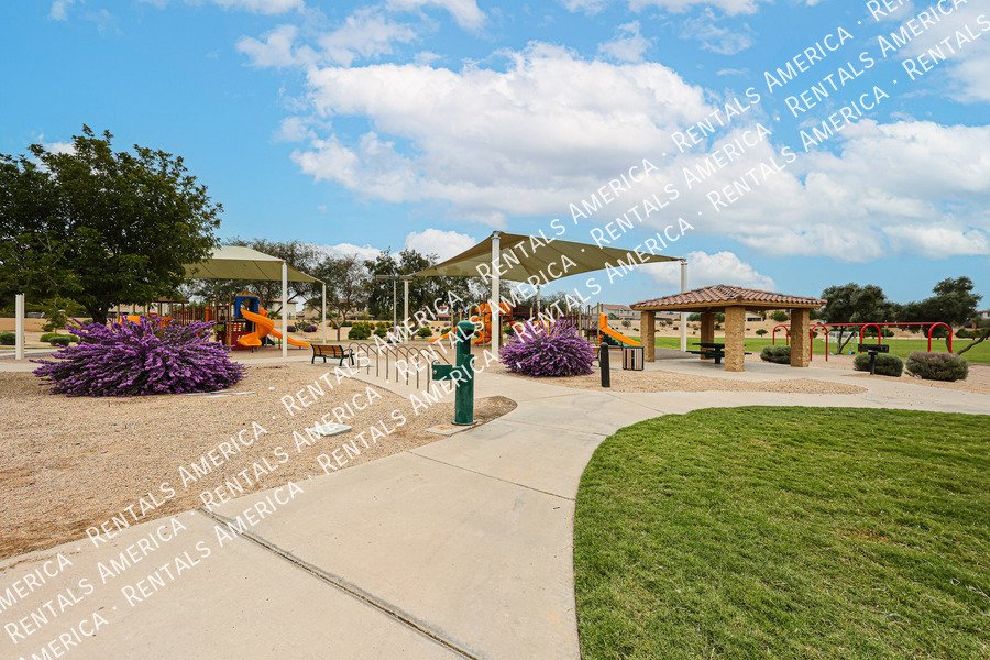 MI SPECIAL! Spacious 3BD 2BA  + Den Single Level Home in Seville1 property image