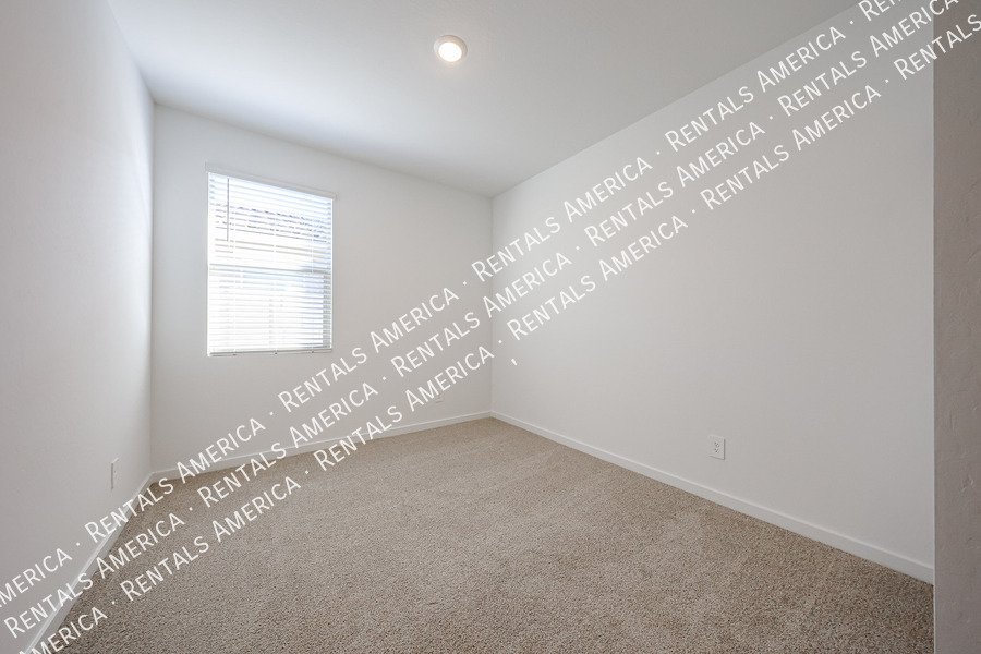 Brand New 4 Bedroom 2 bath in Surprise property image