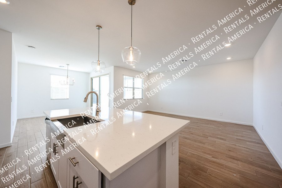 Brand New 4 Bedroom 2 bath in Surprise property image