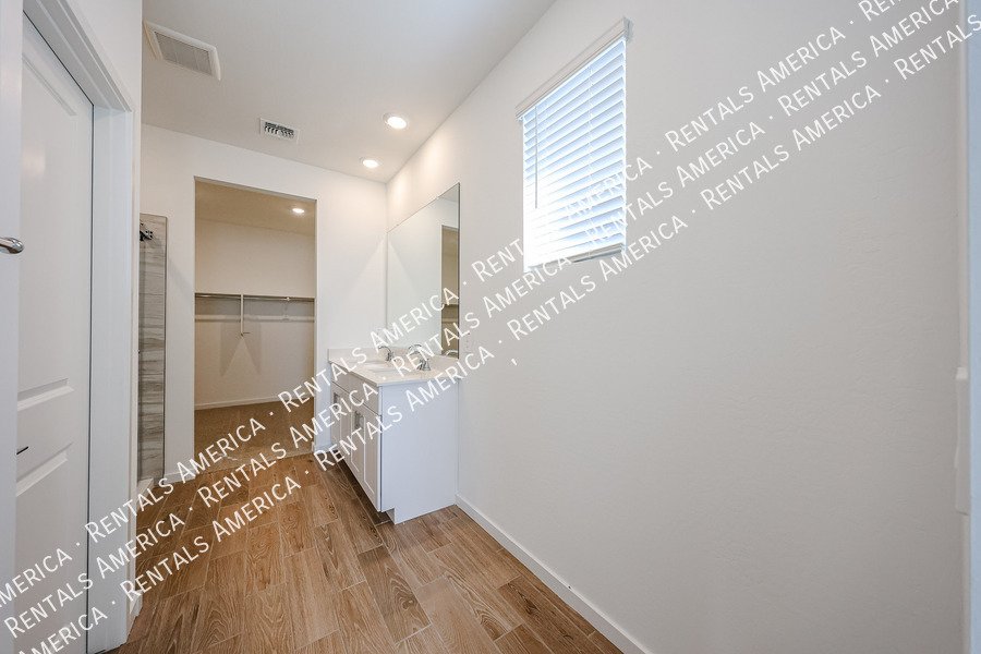 Brand New 4 Bedroom 2 bath in Surprise property image