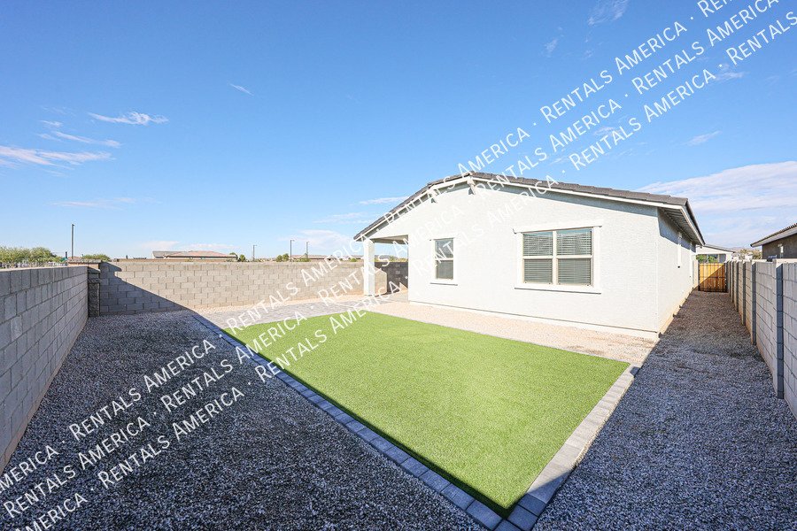 Brand New 4 Bedroom 2 bath in Surprise property image