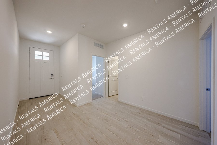 Brand New 4 Bedroom 2 bath in Surprise property image