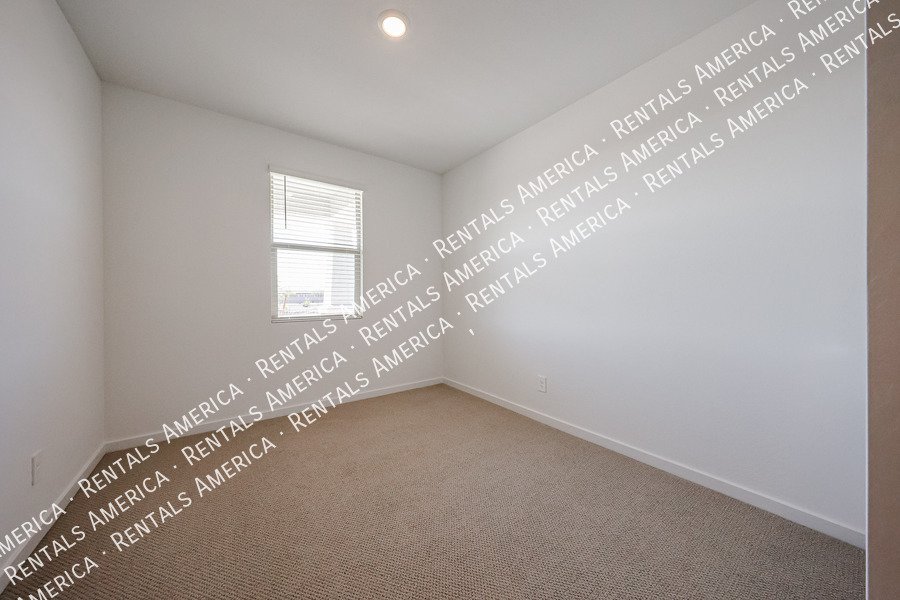 Brand New 4 Bedroom 2 bath in Surprise property image