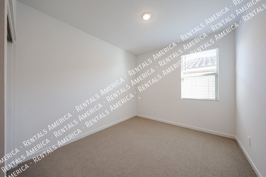 Brand New 4 Bedroom 2 bath in Surprise property image