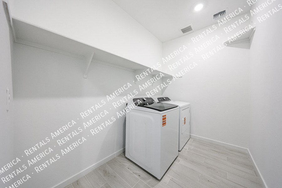 Brand New 4 Bedroom 2 bath in Surprise property image