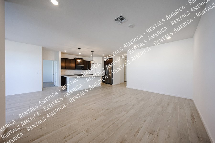 Brand New 4 Bedroom 2 bath in Surprise property image