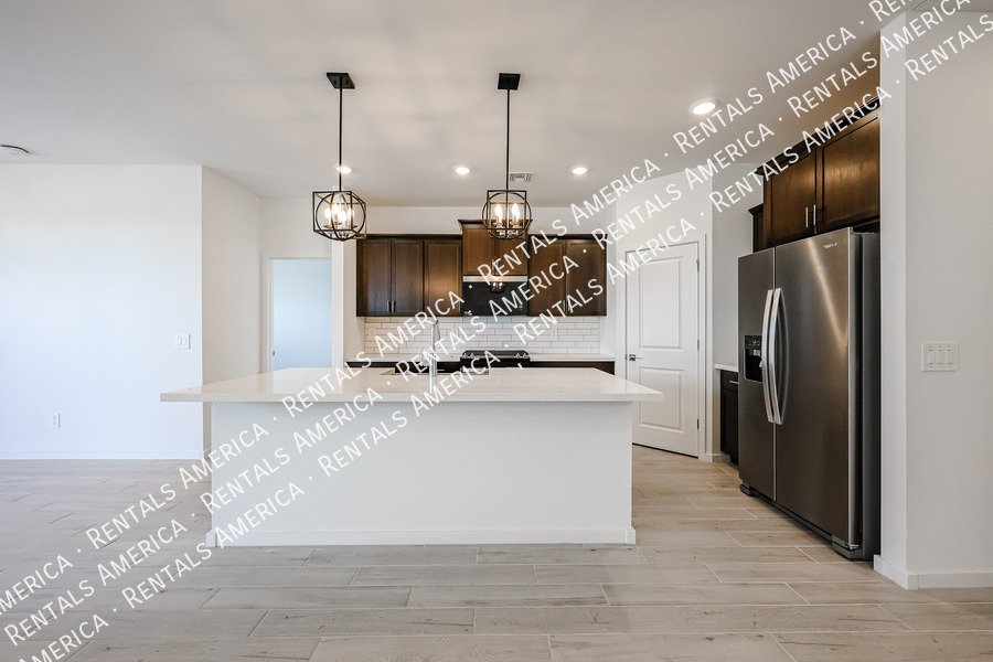 Brand New 4 Bedroom 2 bath in Surprise property image