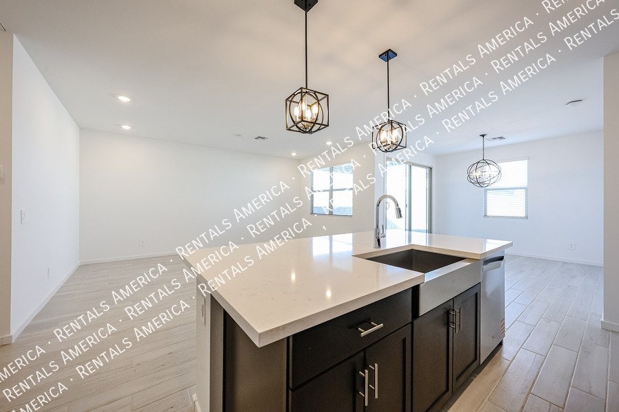 Brand New 4 Bedroom 2 bath in Surprise property image