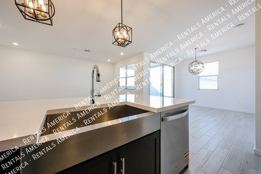 Brand New 4 Bedroom 2 bath in Surprise property image