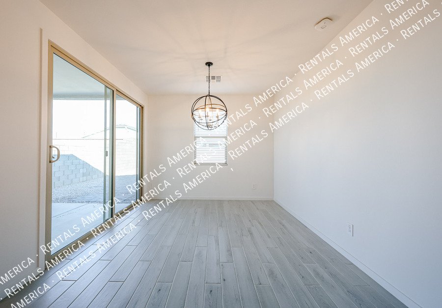 Brand New 4 Bedroom 2 bath in Surprise property image