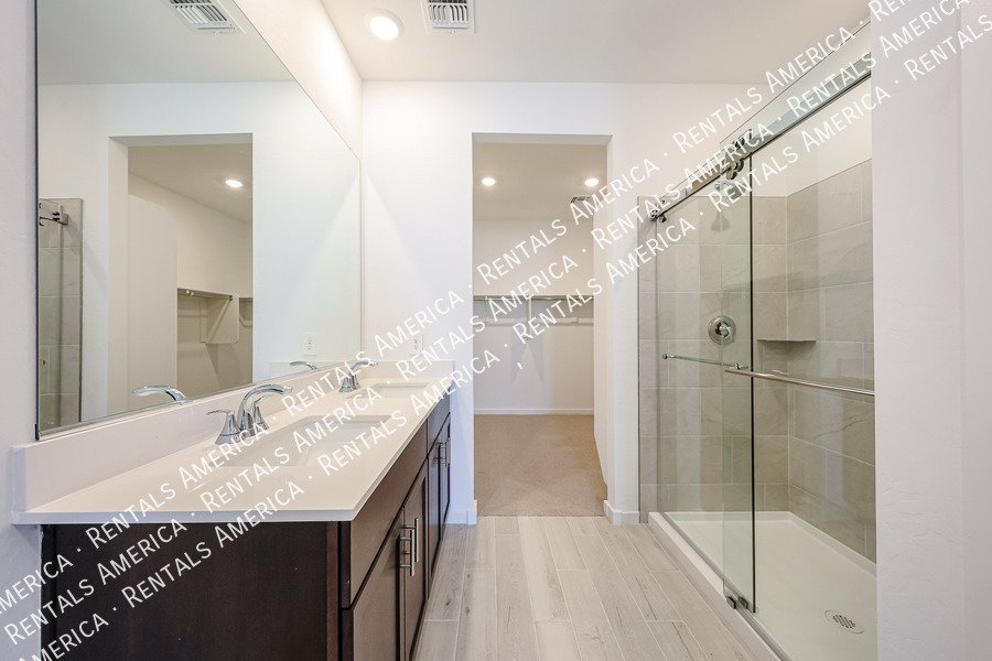 Brand New 4 Bedroom 2 bath in Surprise property image