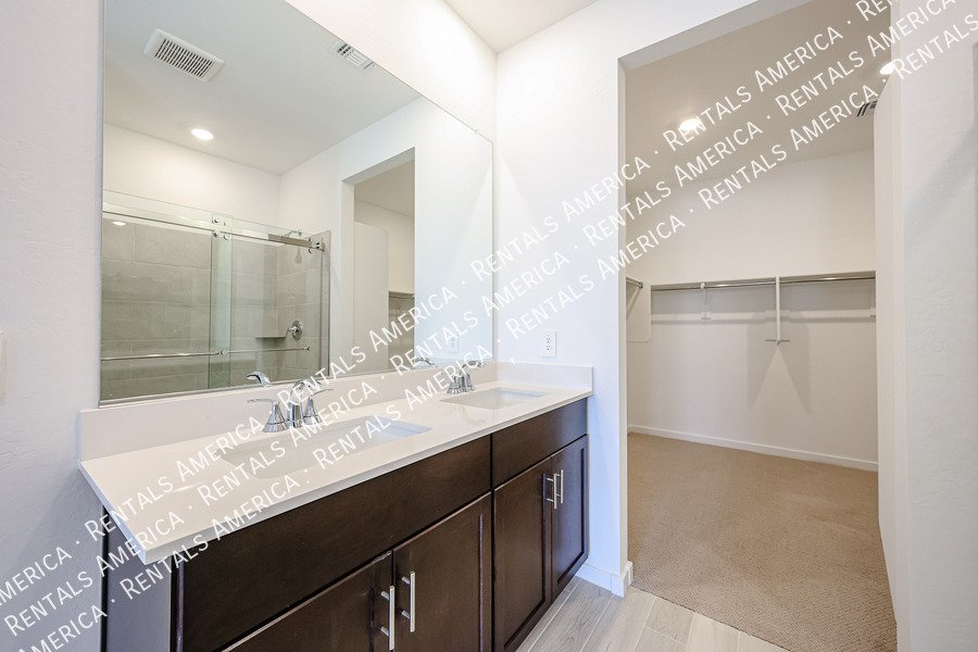 Brand New 4 Bedroom 2 bath in Surprise property image