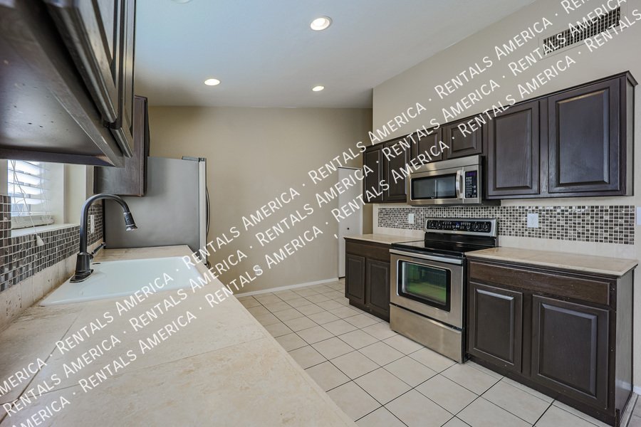 Great single level in Gilbert property image