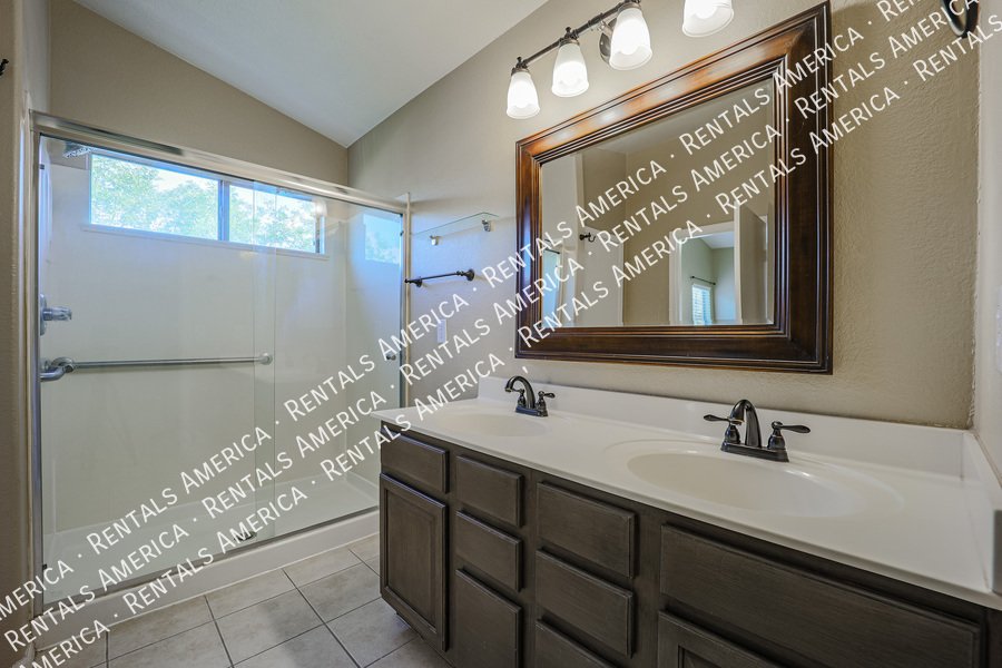 Great single level in Gilbert property image