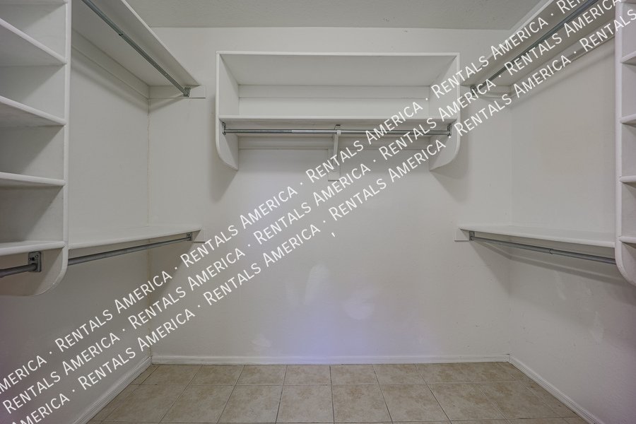 Great single level in Gilbert property image