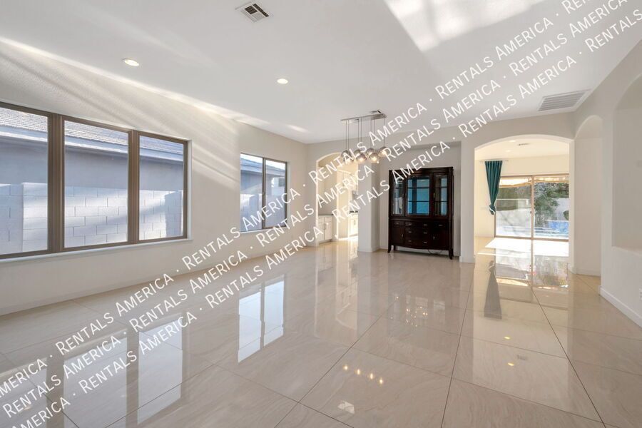 Beautiful Open & Bright 4 Bdrm & a Heated Pool in Power Ranch! property image