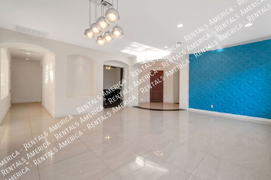 Beautiful Open & Bright 4 Bdrm & a Heated Pool in Power Ranch! property image