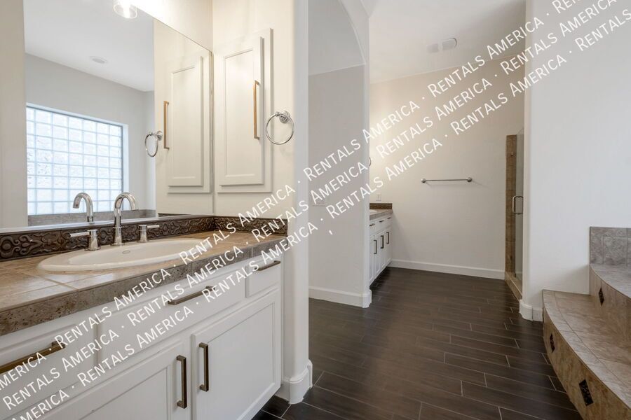 Beautiful Open & Bright 4 Bdrm & a Heated Pool in Power Ranch! property image