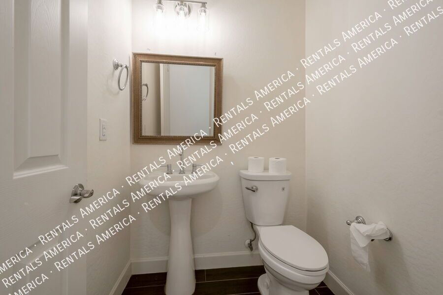 Beautiful Open & Bright 4 Bdrm & a Heated Pool in Power Ranch! property image