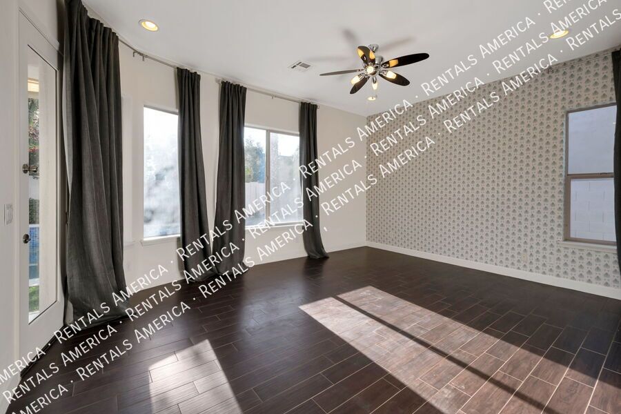 Beautiful Open & Bright 4 Bdrm & a Heated Pool in Power Ranch! property image