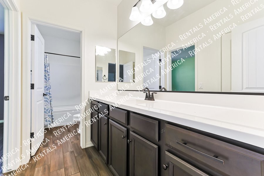 Move in Ready! & Special Offer! property image