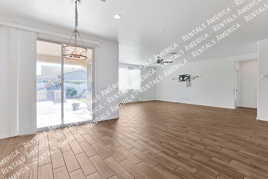 Move in Ready! & Special Offer! property image