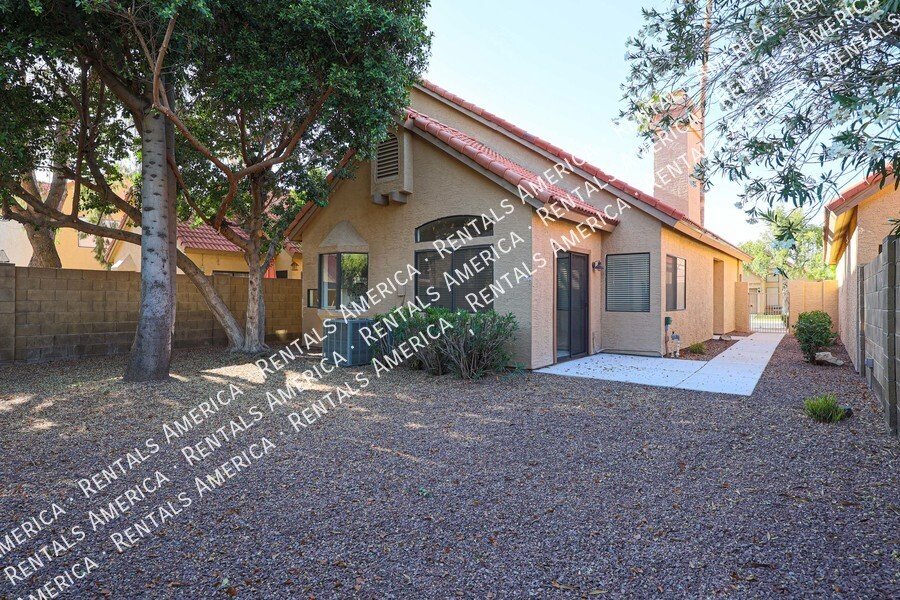 Beautiful 3 Bed/3 Bath home in Chandler!! property image