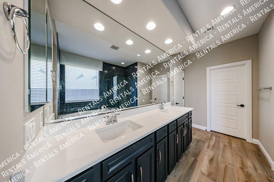 Beautiful Move in Ready! property image