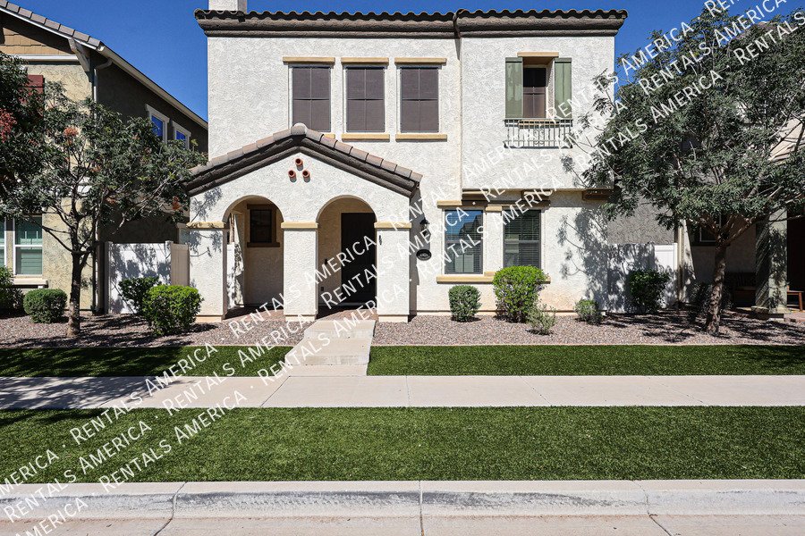 Move In Special! 3 Bed 2.5 Bath Loft! Amenities! property image