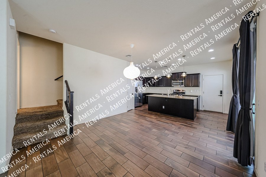 Move In Special! 3 Bed 2.5 Bath Loft! Amenities! property image