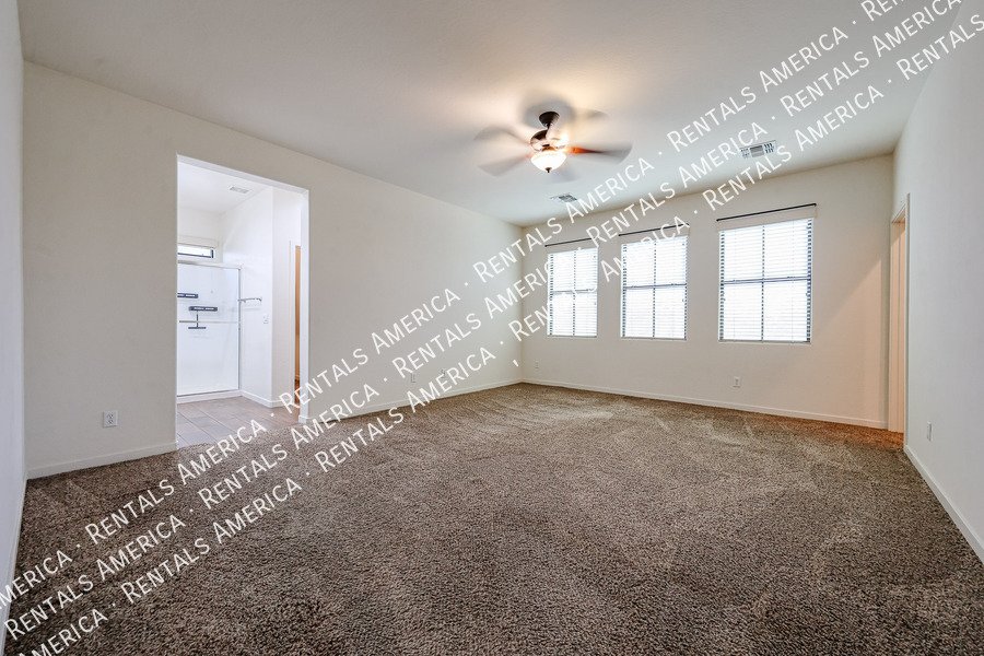 Move In Special! 3 Bed 2.5 Bath Loft! Amenities! property image